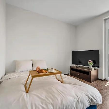 Metro Bemowo - Balcony, Parking, Near Metro - By Rentujemy Lägenhet *