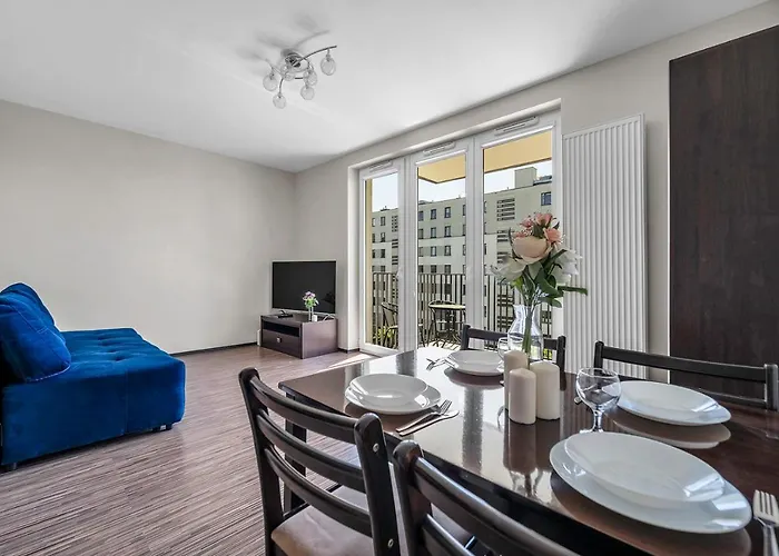 Daire Metro Bemowo - Balcony, Parking, Near Metro - By Rentujemy Varşova