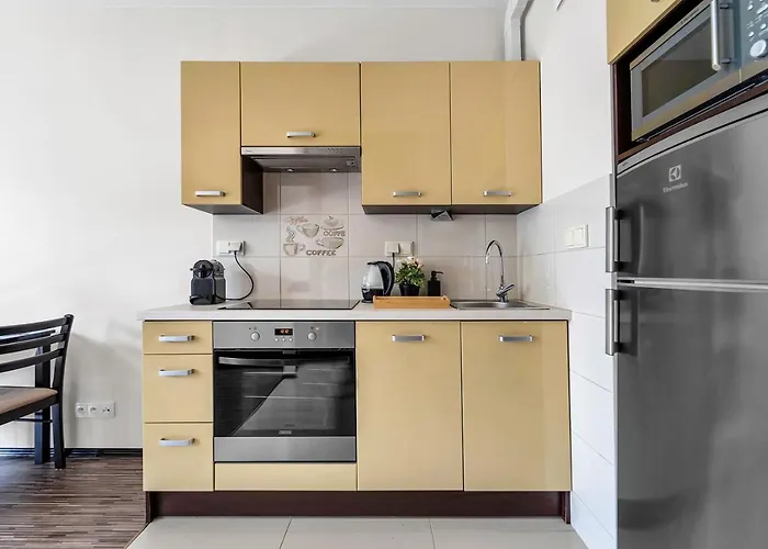 Metro Bemowo - Balcony, Parking, Near Metro - By Rentujemy Daire