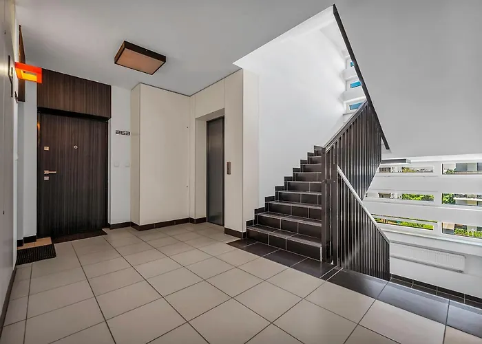 Metro Bemowo - Balcony, Parking, Near Metro - By Rentujemy Daire